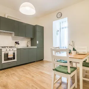 https://la-casa-di-arianna-lt-m0270428715.hotelinveneto.com