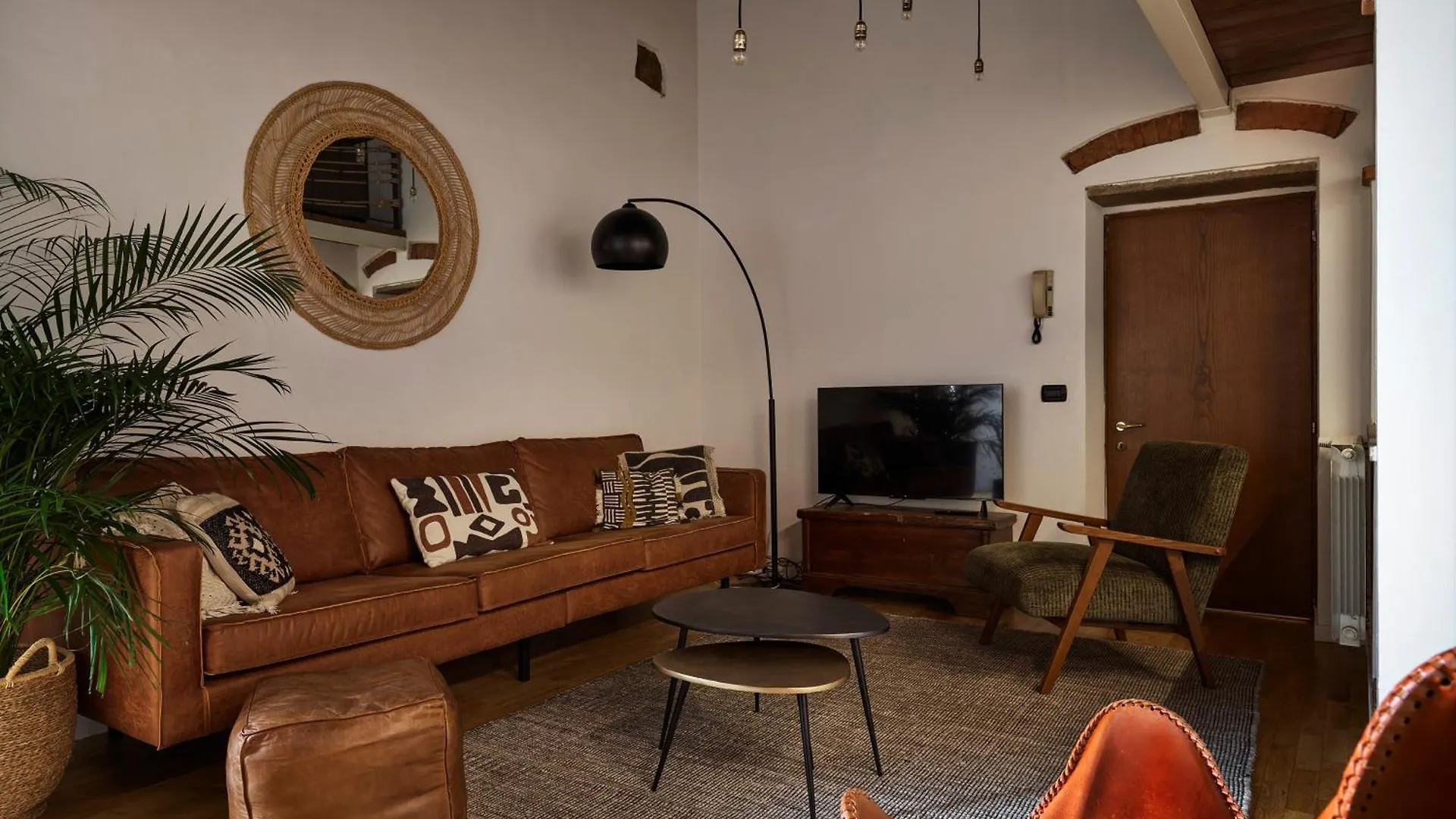 One Of A Kind Near The Duomo W/Balcony Palace Apt Florence Apartment