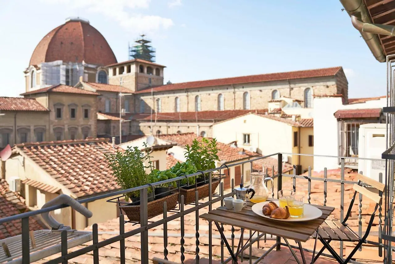 One Of A Kind Near The Duomo W/Balcony Palace Apt Florence